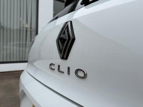 Renault CLIO Photo bd460721-9d77-4be9-ae3c-b3fe60d58422.jpg