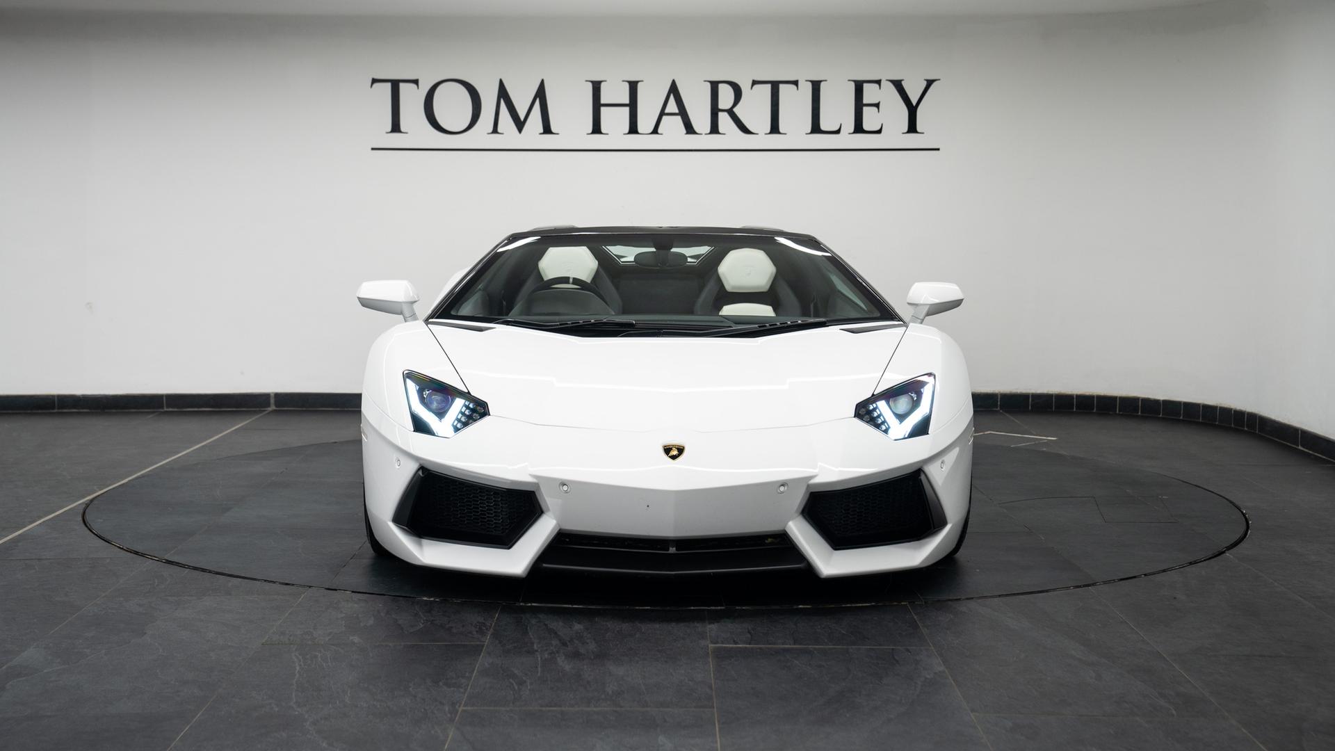 LAMBORGHINI Aventador Photo bd496597-e7e0-4b0d-be4f-d4e0088f268a.jpg