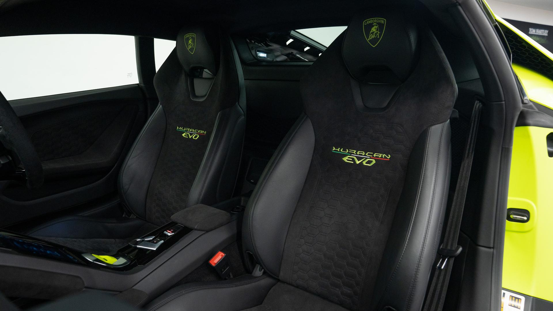LAMBORGHINI Huracan Photo bd4c68ac-b1f8-4a68-9df1-b502d05354db.jpg