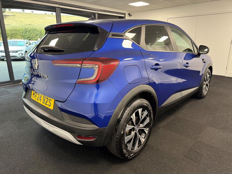 Renault Captur Photo bd5279e4-9450-4661-a174-f100af6ec9fc.jpg