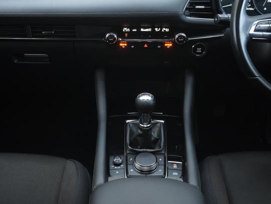 Mazda 3 Photo bd55ff5e-0152-4050-90c6-17094abe7cd2.jpg