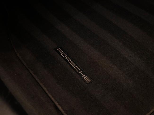 PORSCHE 718 Cayman Photo 28