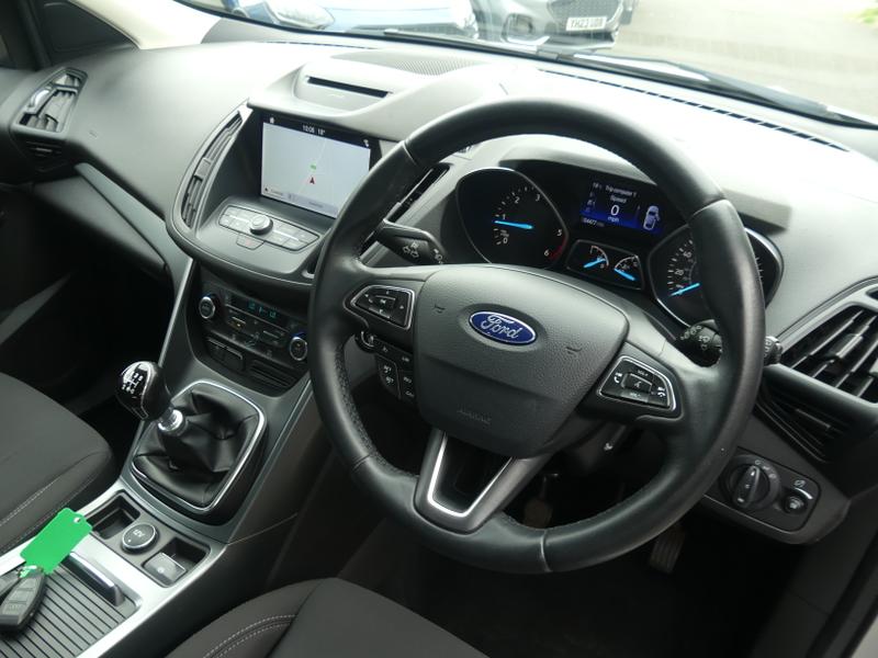 Ford Kuga Photo bd76af3f-392b-4602-8fdc-43d40479bf37.jpg