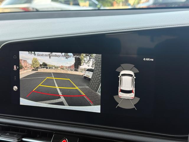 Kia Niro Photo bd922a94-da49-4e1f-941f-a707e6b7bb4e.jpg
