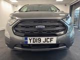 Ford EcoSport Photo 2