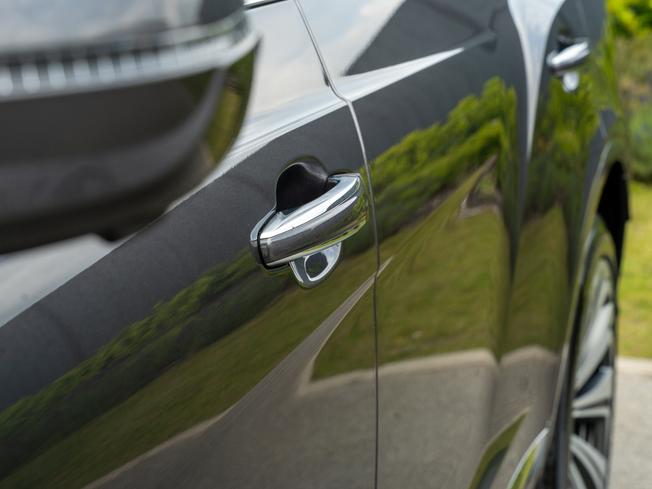 BENTLEY Bentayga Photo 44