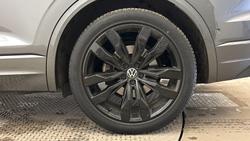VOLKSWAGEN Touareg Photo 5