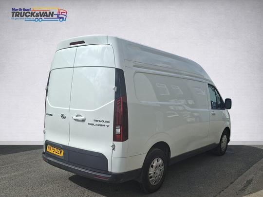 MAXUS DELIVER 7 Photo