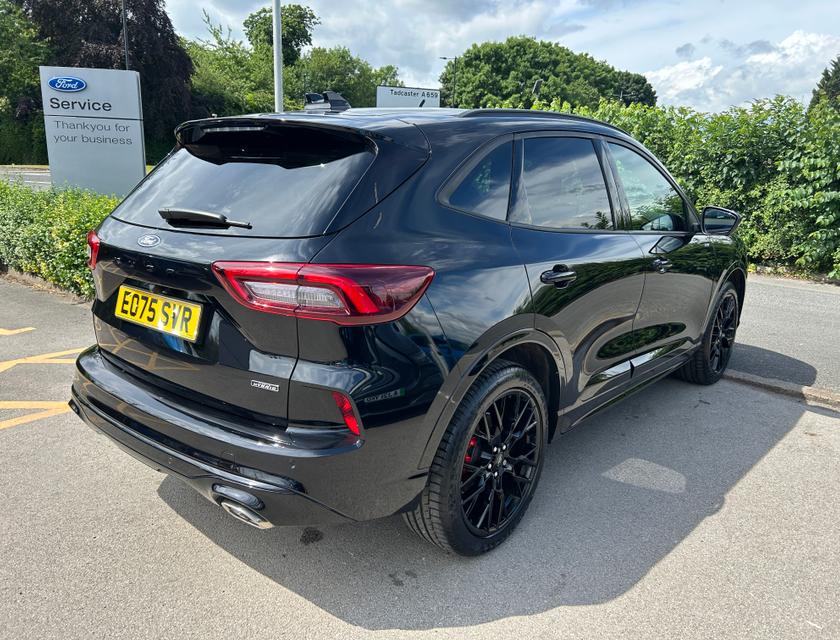 Ford Kuga Photo bdc99b87-a477-45f3-a8d5-2509ce6eedd7.jpg