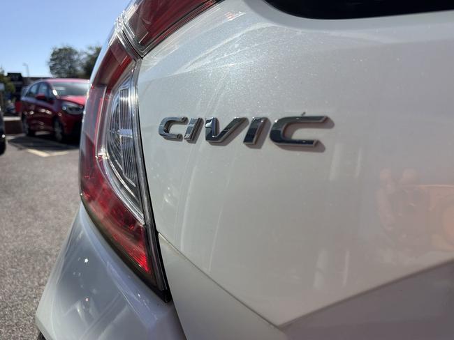 Honda Civic Photo bde1cbfe-40e5-4c96-a688-635b72fcc874.jpg