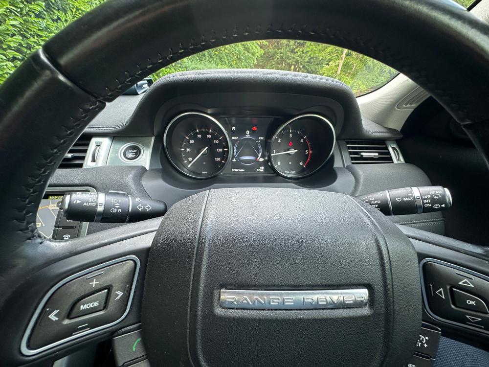 Used Land Rover Range Rover Evoque AF67HXR 33