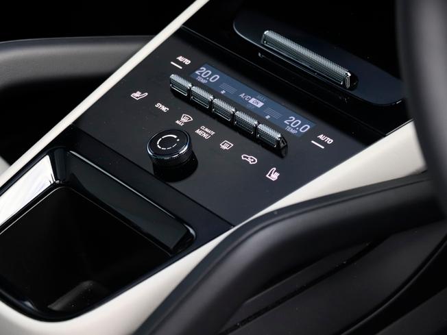 PORSCHE Cayenne Photo 18