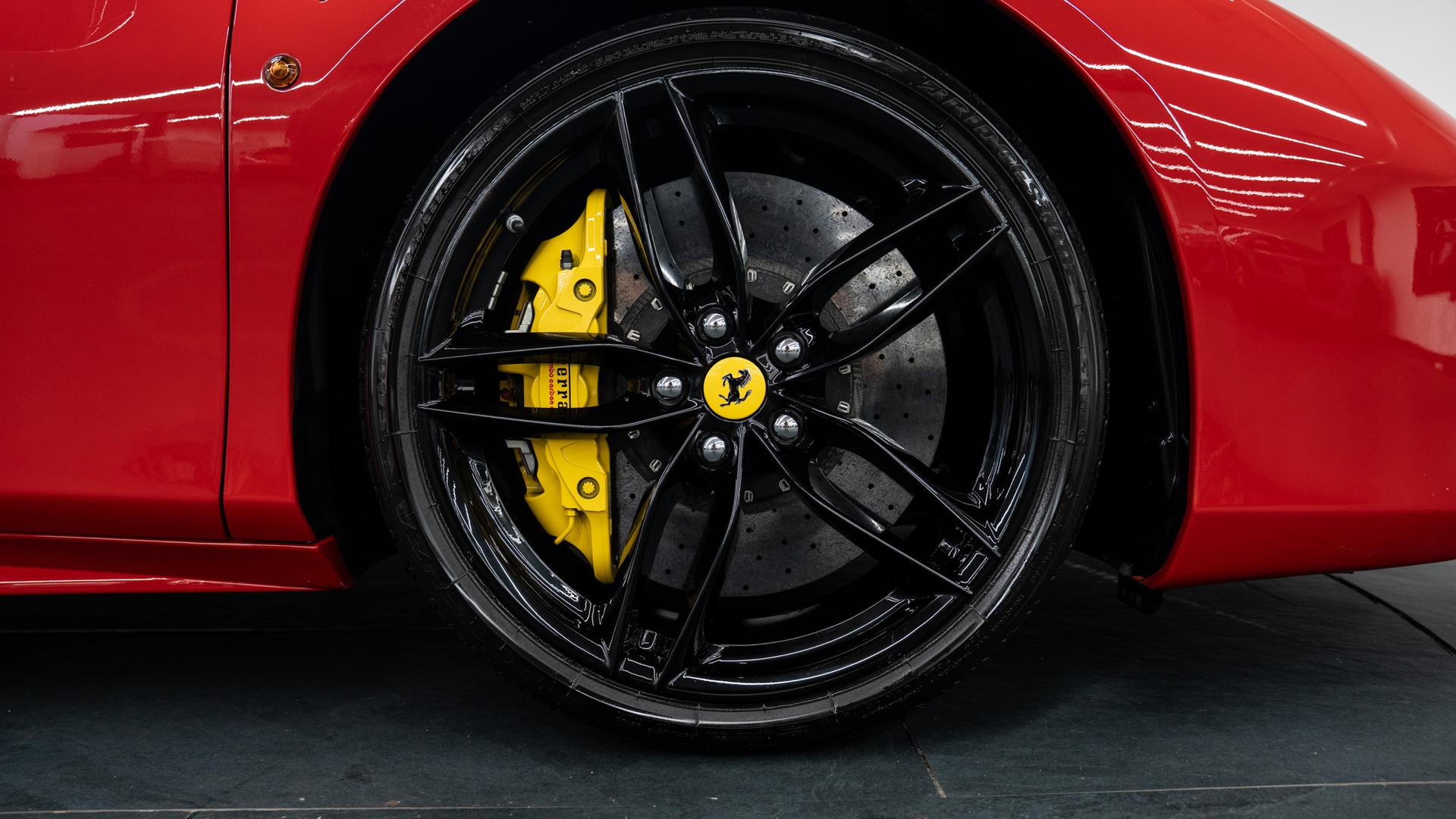Ferrari 488 Photo bdfe8e57-9bc1-4317-94b6-d582b89102b7.jpg