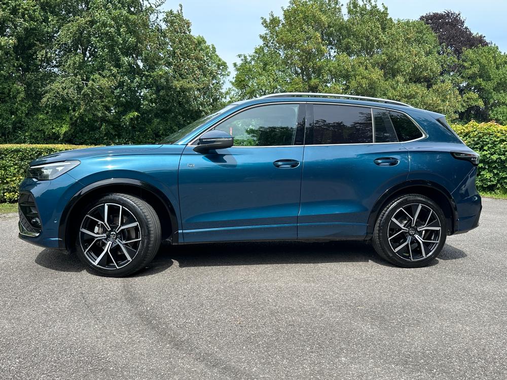 Used Volkswagen Tiguan D7CEB 2