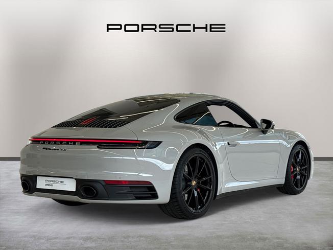PORSCHE 911 Photo 7