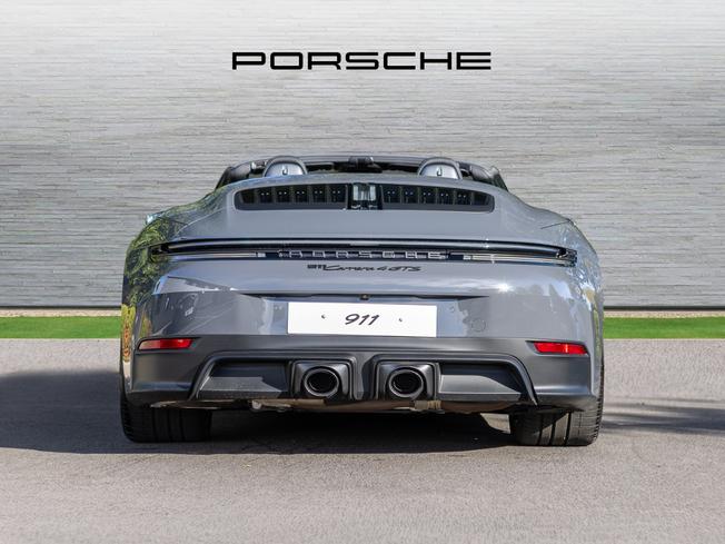 PORSCHE 911 Photo 10