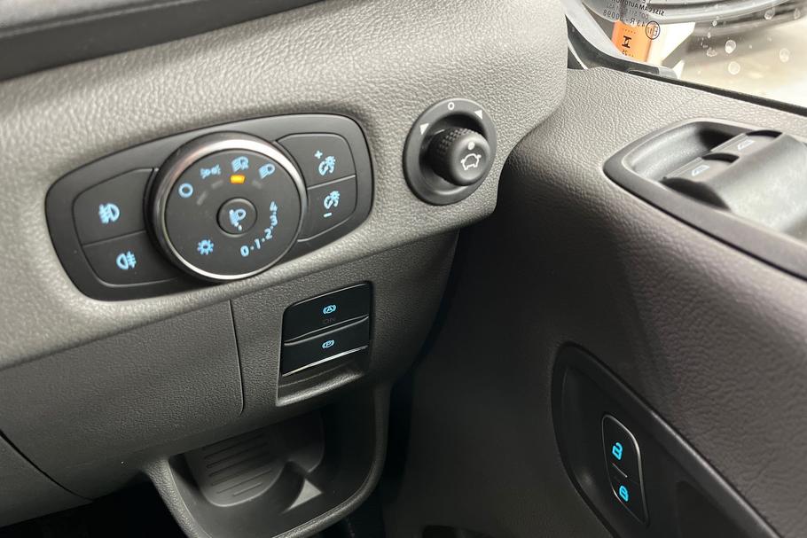 Used Ford TRANSIT TRANISTTRENDL3 18