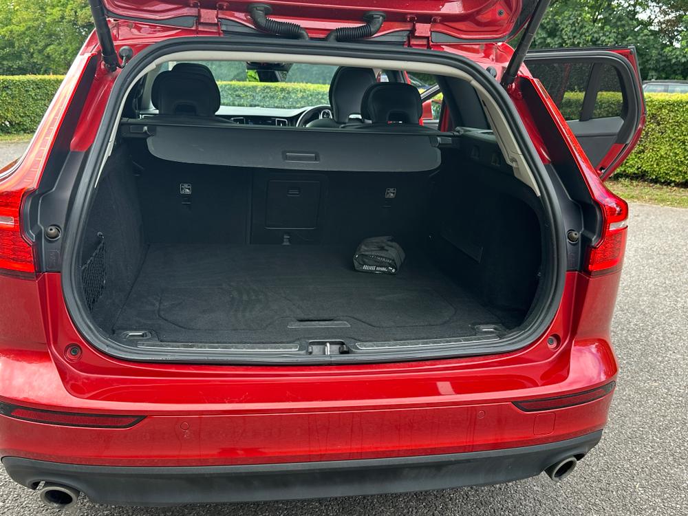 Used Volvo V60 KP69LTY 18