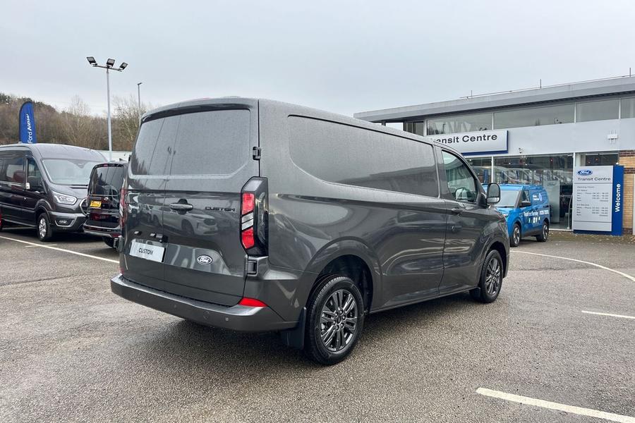 Ford TRANSIT CUSTOM Photo be40d986-9c57-4723-b55d-75c2a0edc834.jpg