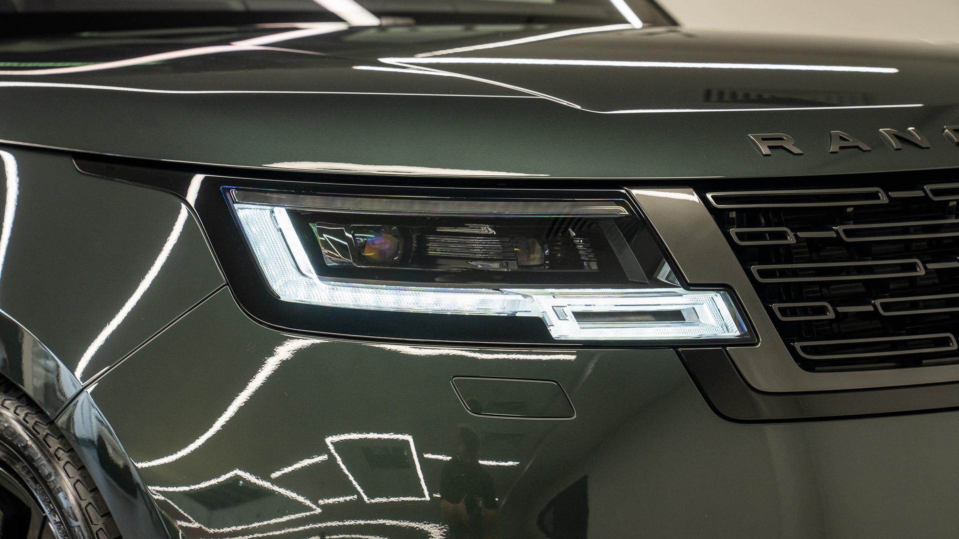 Land Rover RANGE ROVER Photo be68a3b4-aac7-4d64-840c-36ea02f4e481.jpg