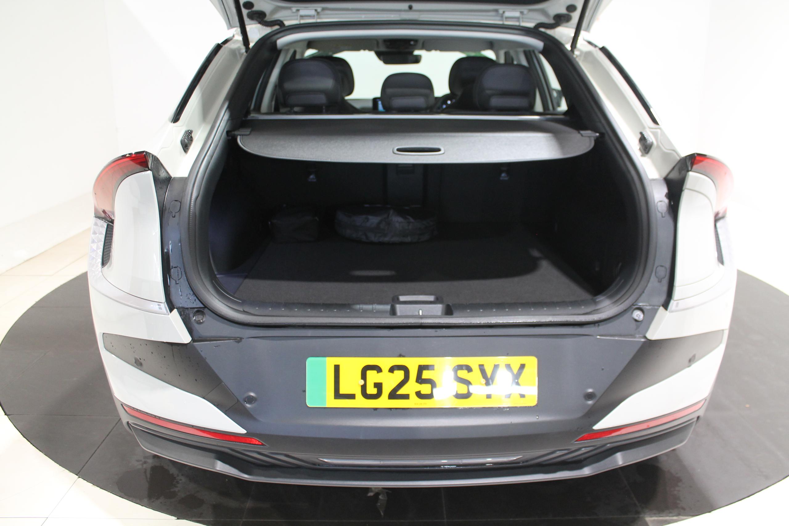 Kia EV6 Photo 9