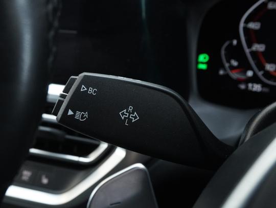 BMW 3 Series Photo be6b9cad-5563-40e2-809e-4e2ba7c7387d.jpg