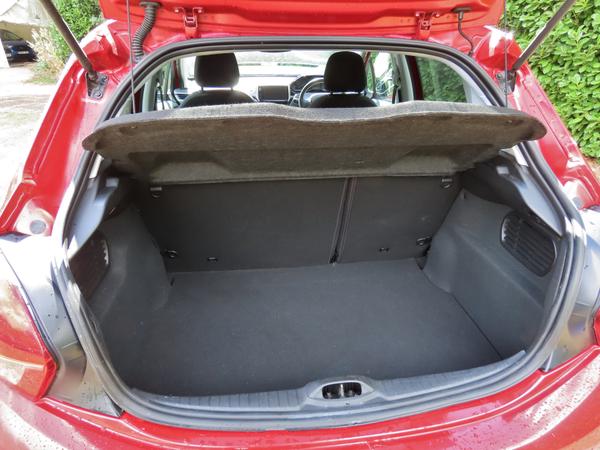 Used Peugeot 208 HV18HPN 12
