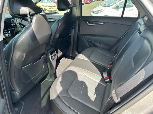 Kia NIRO Photo be88a213-cb67-4ad1-96b6-b02a7c904e1b.jpg