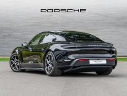Porsche Taycan Photo 2
