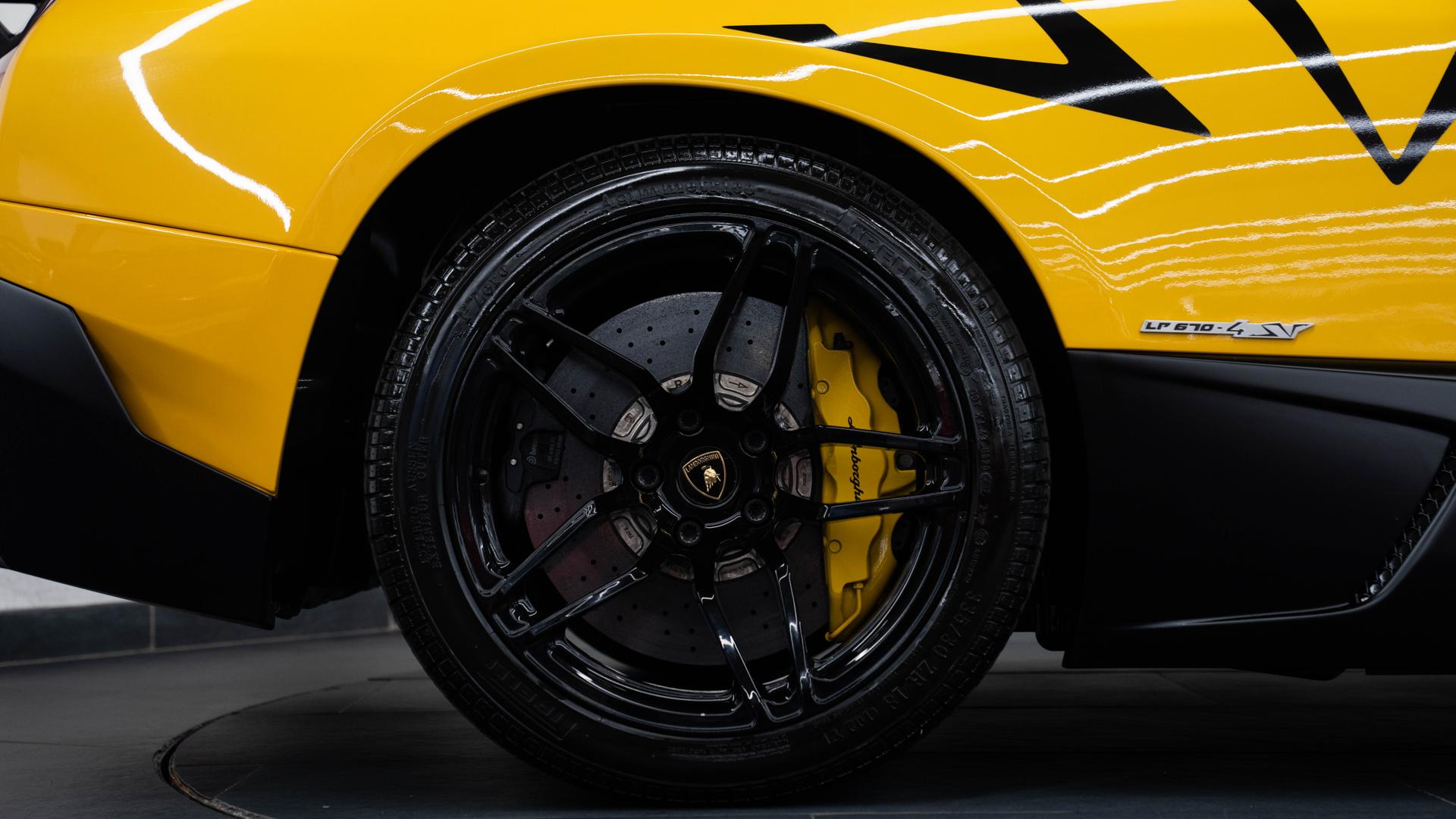 LAMBORGHINI Murcielago Photo be9664de-03bc-43b3-8ddf-d9d99c053afe.jpg