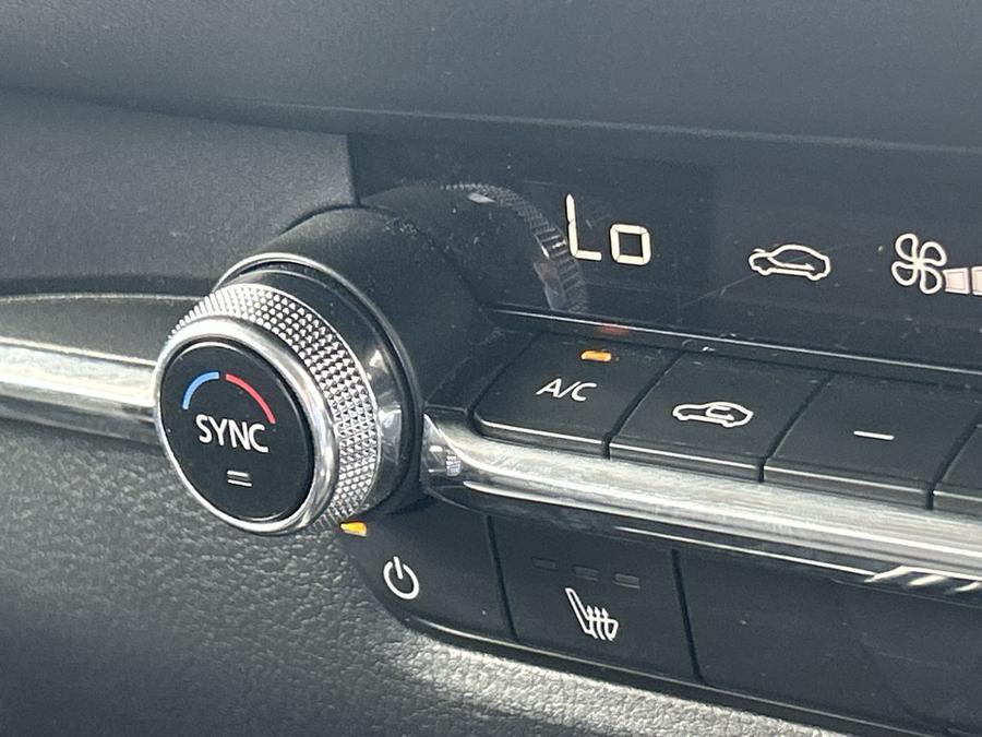 Mazda CX-30 Photo be969dc2-1c39-409d-af81-d9c9f5a6ce3f.jpg