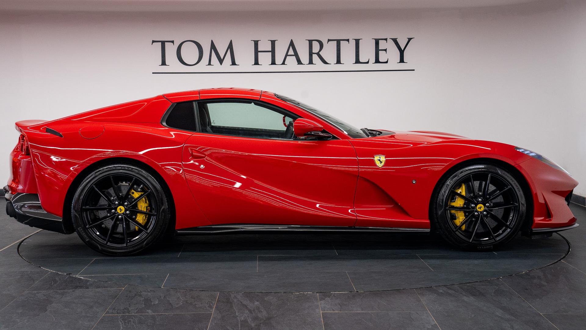 Ferrari 812 Photo be9a0bfb-4d38-4006-9f7b-f22c0f9f3476.jpg