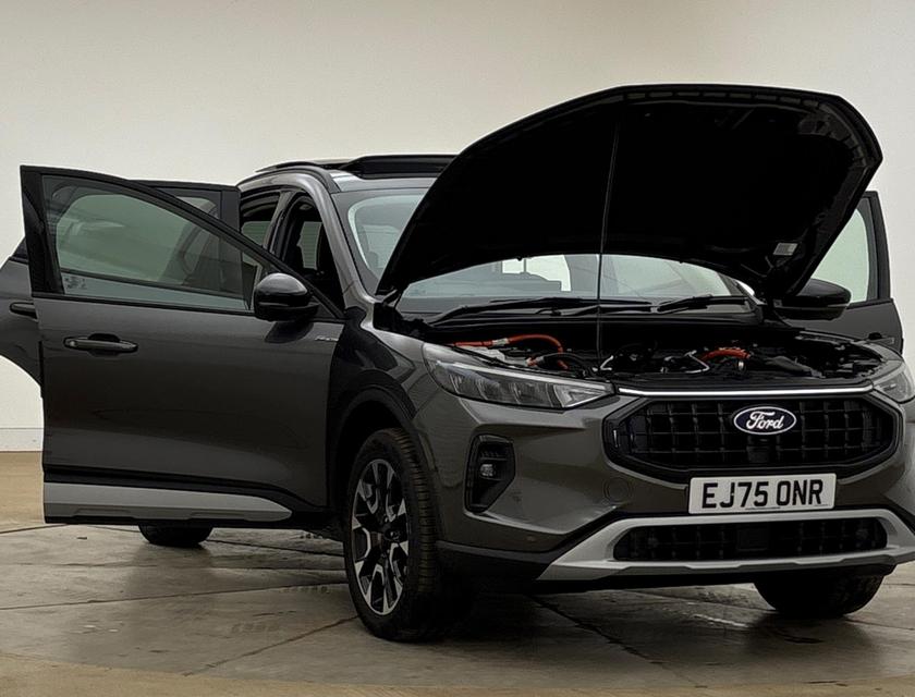 Ford Kuga Photo bea404ef-457d-4ab0-83c6-056e2336ad51.jpg