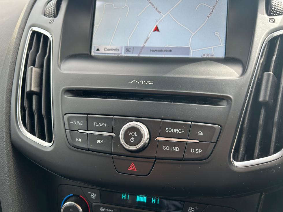 Ford Focus Photo bea85d24-0d58-4c26-baa4-0b01e63186d2.jpeg