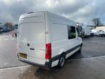 Mercedes-Benz Sprinter Photo 14