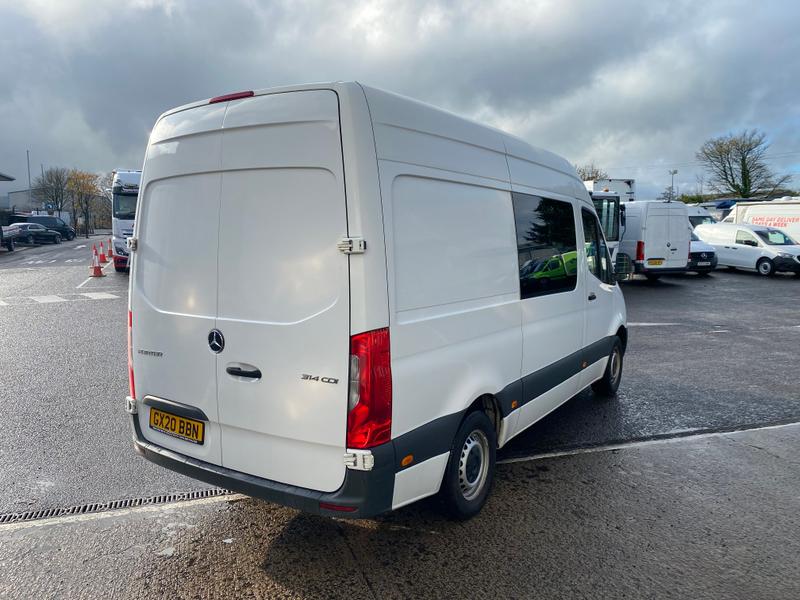 Mercedes-Benz Sprinter Photo bebba3f2-3888-4648-8599-e91996fb7d72.jpg