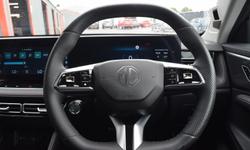 MG MOTOR UK HS Photo 13