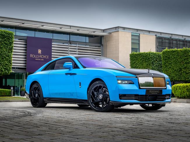 ROLLS-ROYCE Spectre Photo 1