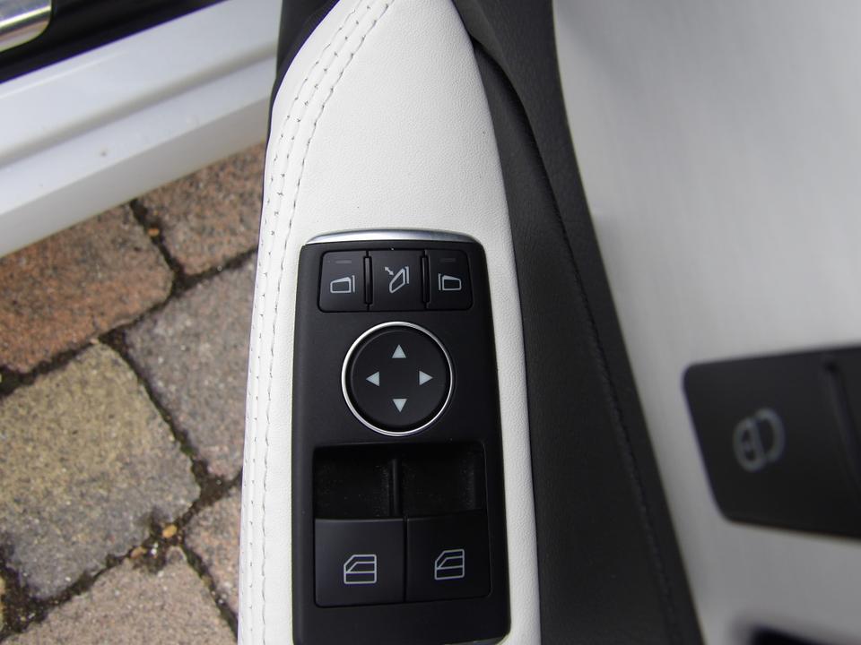 Used Mercedes-Benz SLK BU65DHA 23
