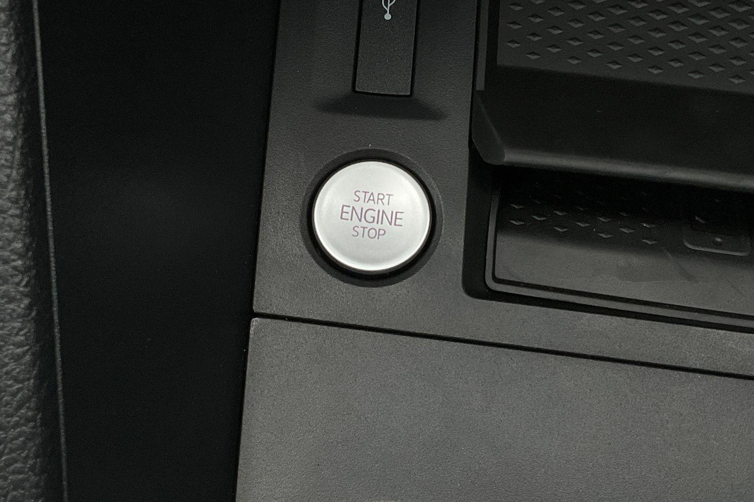 Ford TRANSIT CONNECT Photo 14