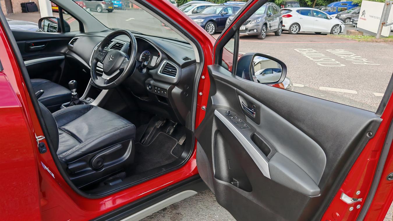 Used Suzuki SX4 S-Cross KL19KWX 12