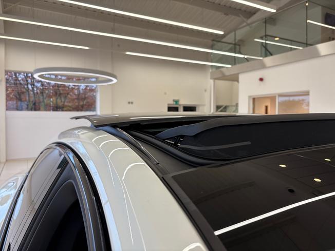 PORSCHE Panamera Photo 40