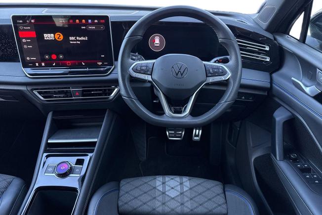 VOLKSWAGEN Tiguan Photo 11