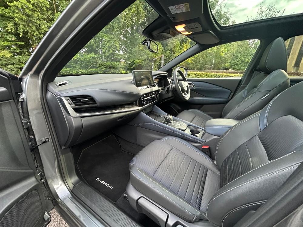 Used Nissan Qashqai LR73UWG 25