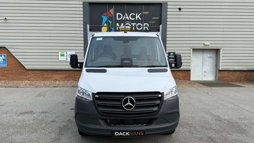 Mercedes-Benz Sprinter Photo bf482f60-b3a0-4012-84ad-2fdadd7bd937.jpeg