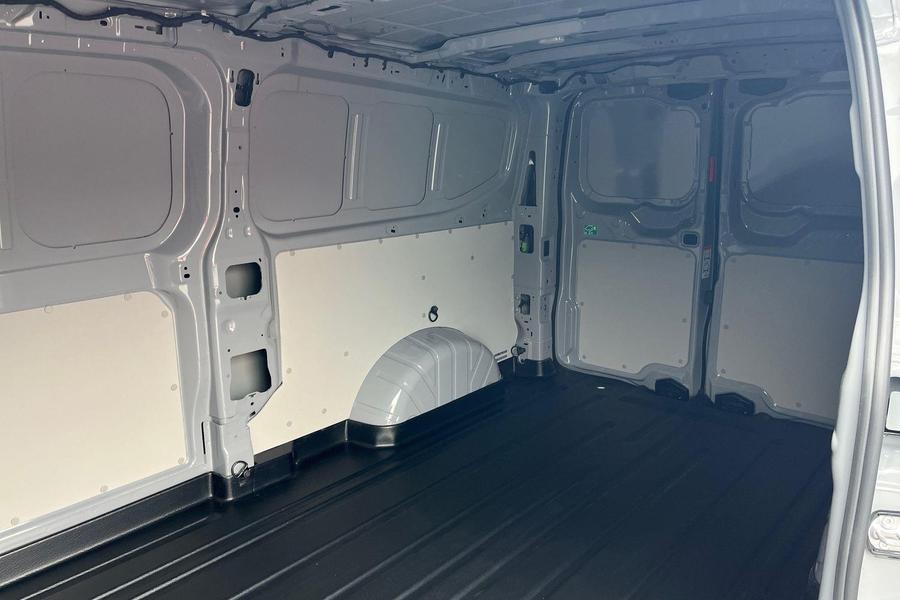 Ford TRANSIT CUSTOM Photo bf5d938c-57b6-4db6-810c-3c515a9ae470.jpg