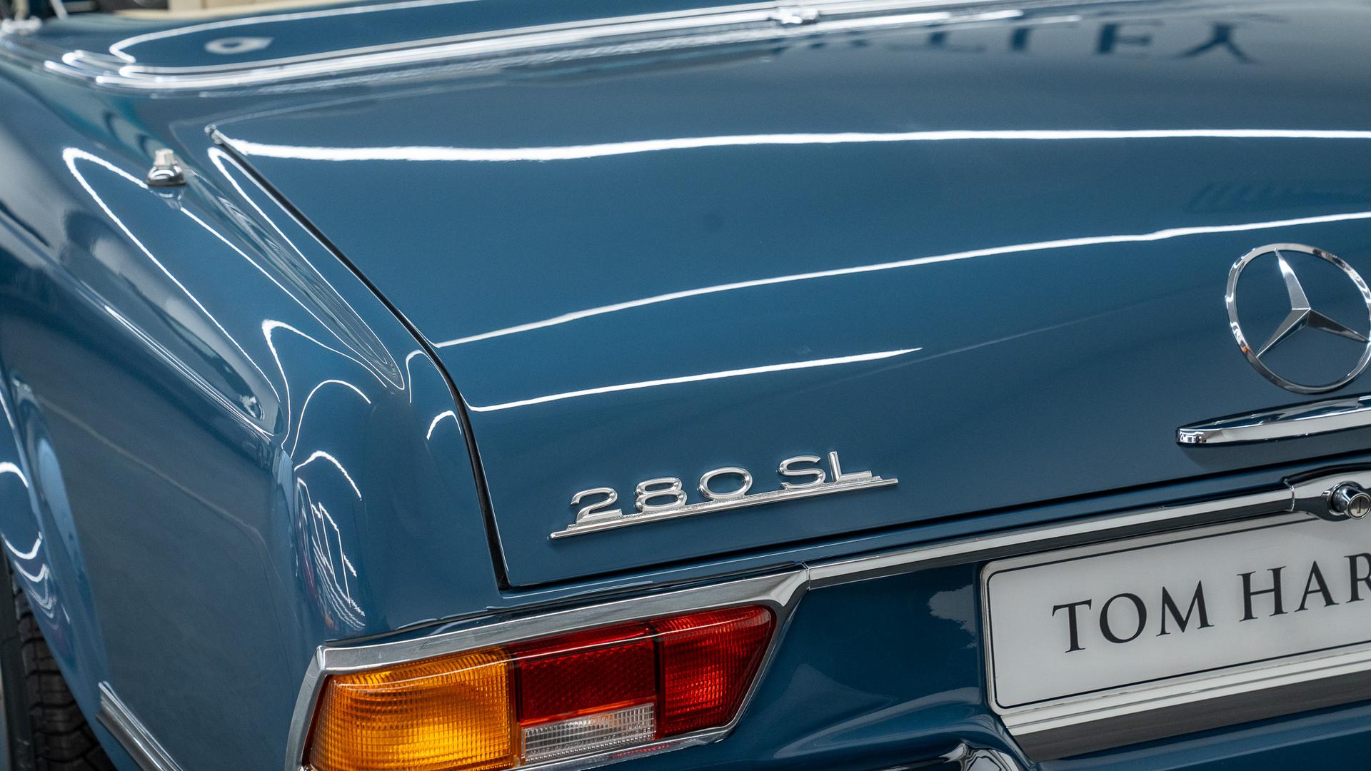 Mercedes-Benz 280 SL Photo bf5e22ee-0478-445f-a83a-745f55c69f30.jpg