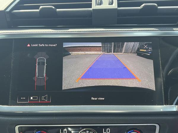 Audi Q3 Photo 9