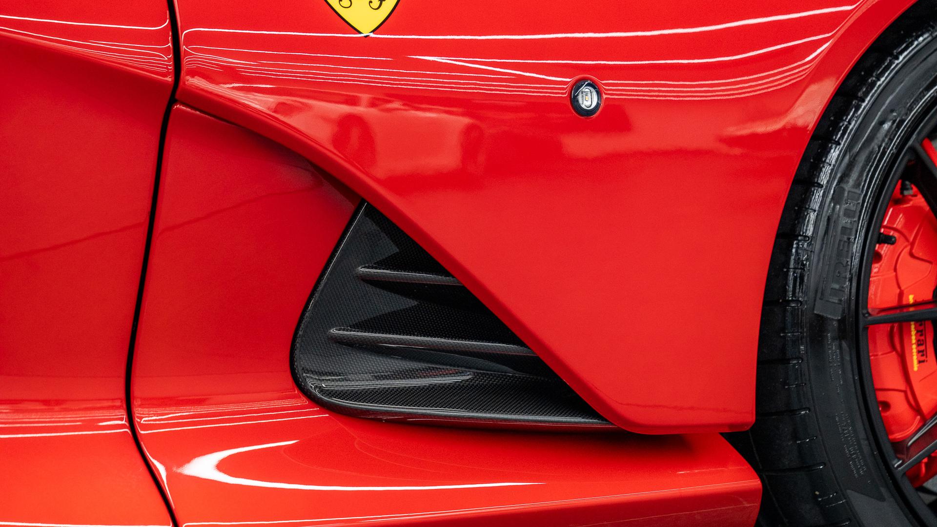 Ferrari 812 Photo bf70e2db-6820-4e5e-b1de-b7fc9f6830e1.jpg