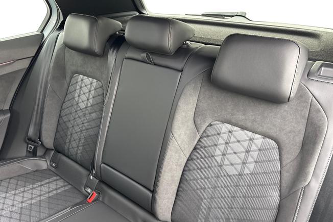 VOLKSWAGEN Golf Photo 9